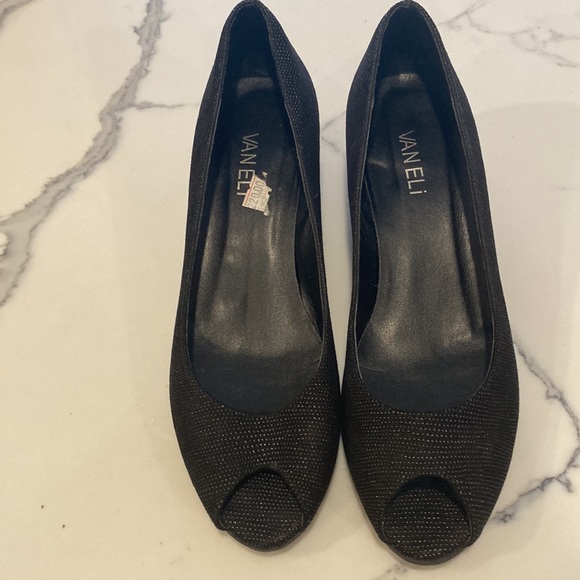 Black wedged shoe - Picture 4 of 4